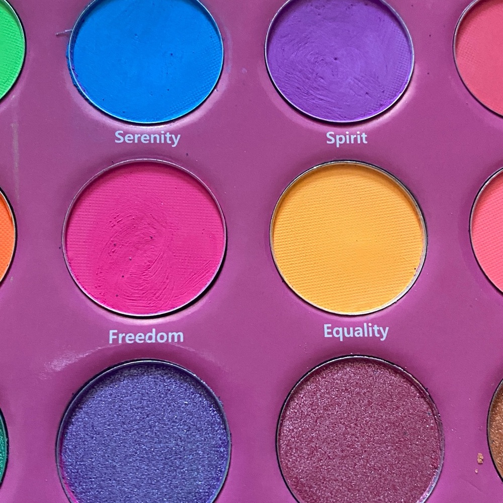 Fierte Eyeshadow Palette - Picture 3 of 6